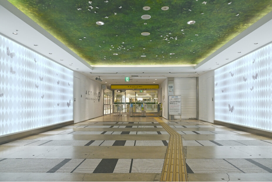 電車でお越しの方