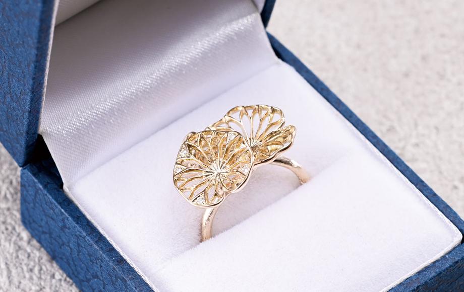 Jewelry Studio Takenakaの『K10蓮の葉リング』